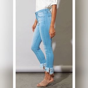 KanCan jeans size 7/27